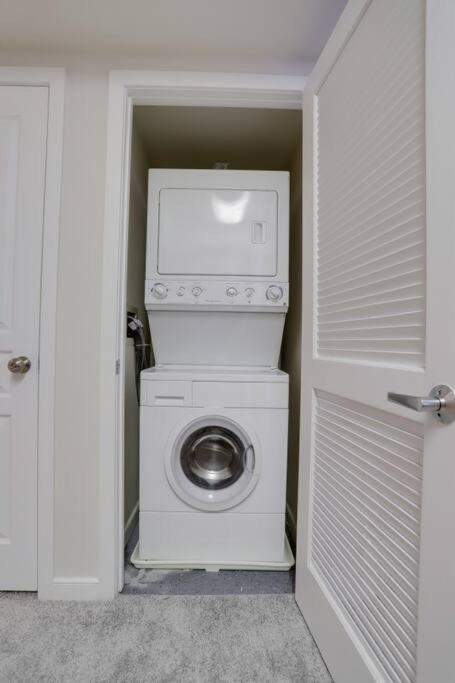 Prime Location Retreat Close To Dc And Metro Arlington Zewnętrze zdjęcie